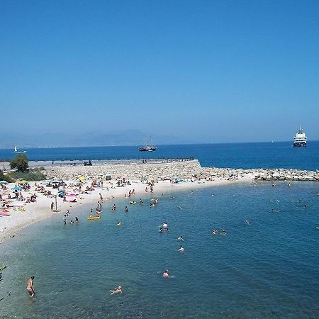 2 Bedroom Modern Apartment In Antibes With Sea View Екстер'єр фото