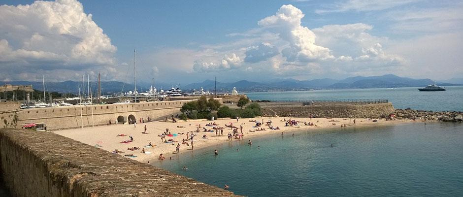 2 Bedroom Modern Apartment In Antibes With Sea View Екстер'єр фото