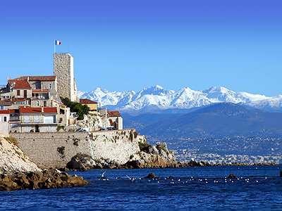 2 Bedroom Modern Apartment In Antibes With Sea View Екстер'єр фото